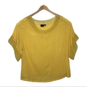 Lavanya Woman Pullover Top Sz 2X Crochet Neckline/Sleeves Stretch Yellow Boxy‎